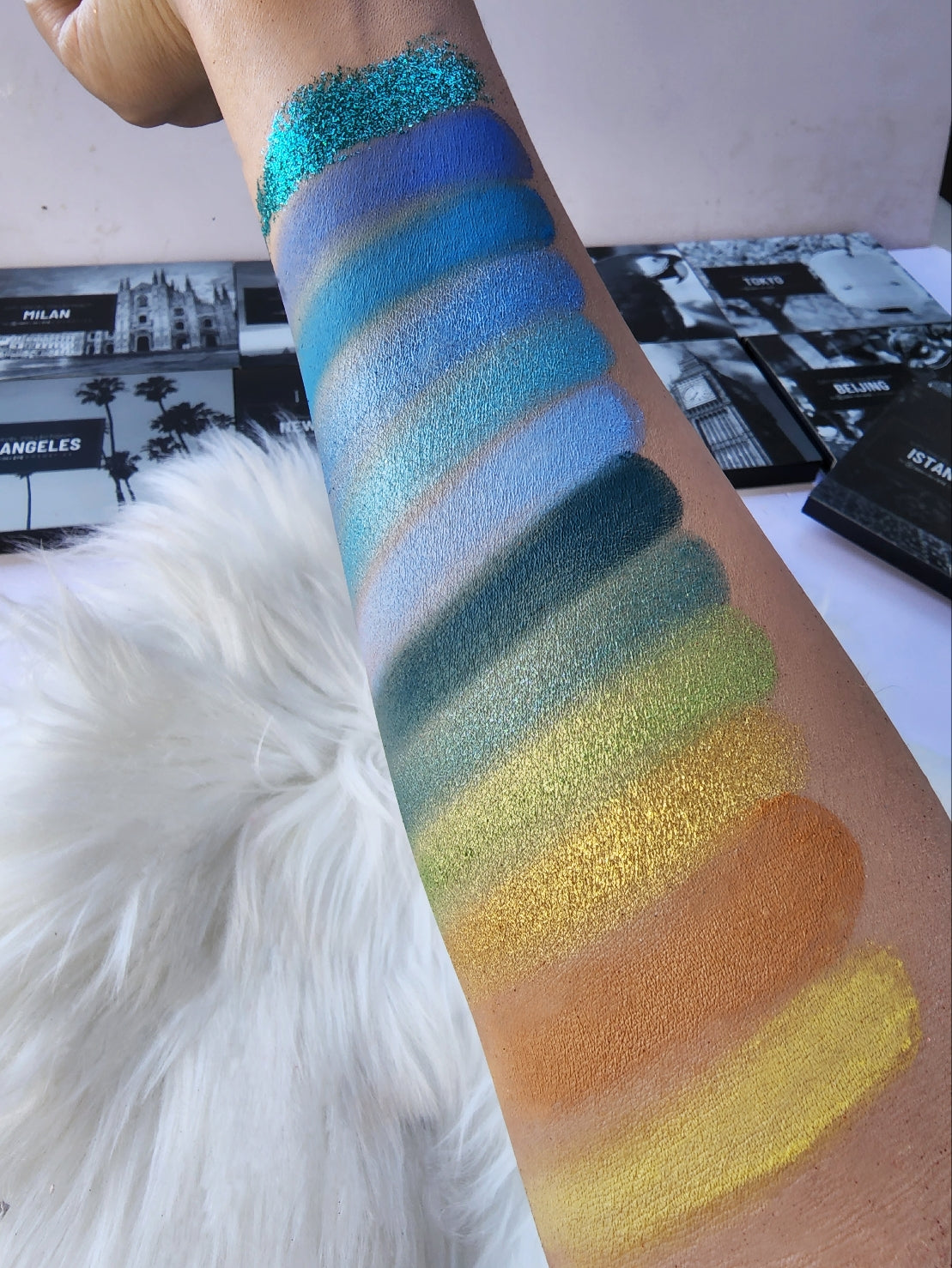 SANTORINI - GEM▪︎IN▪︎EYE Cosmetics